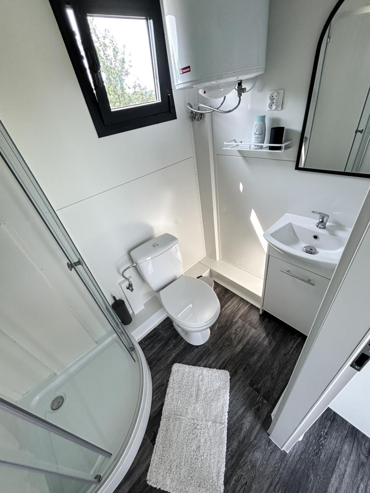 Appartement Tiny House Mezi Sklepy à Kobylí Extérieur photo