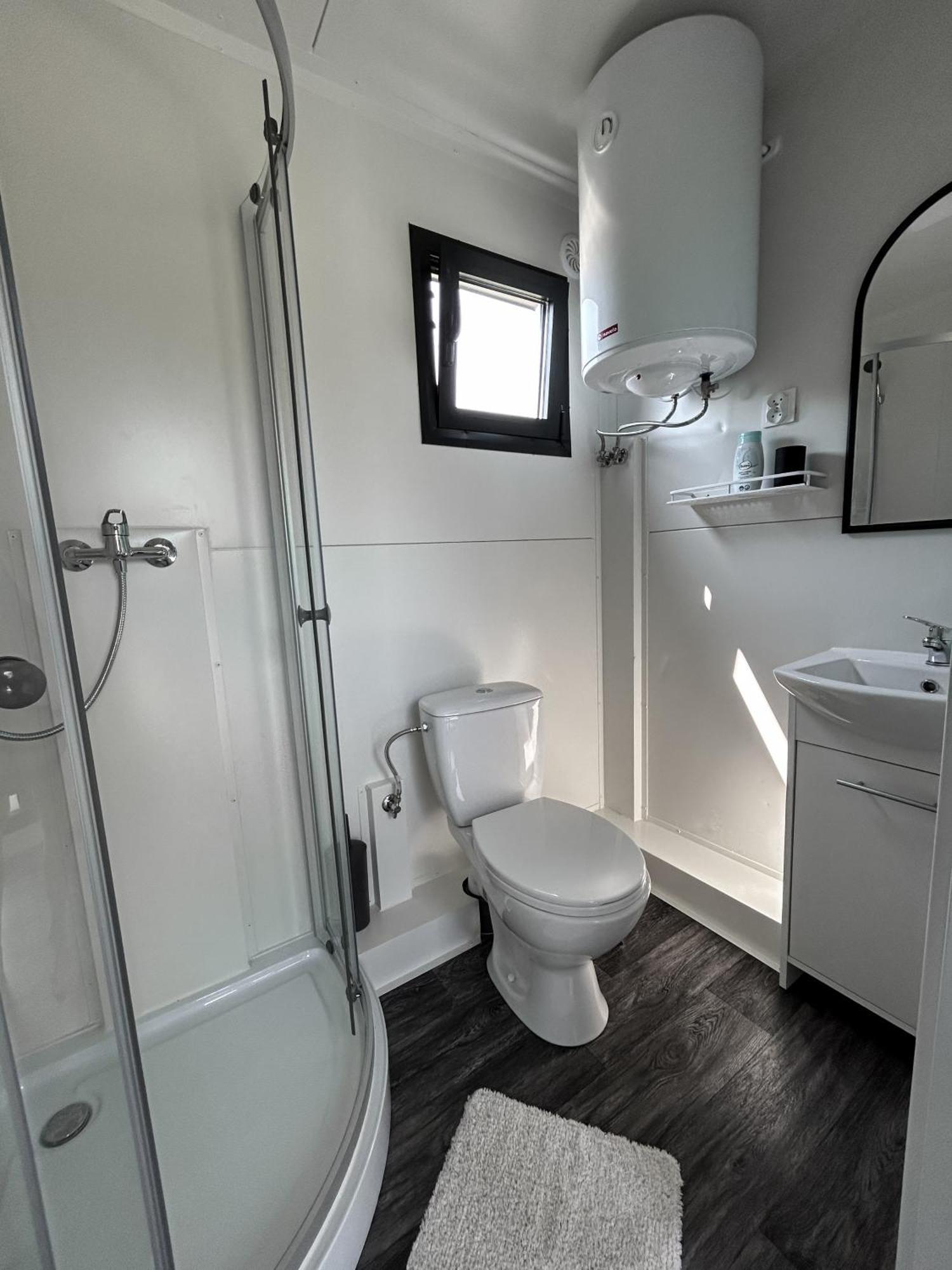 Appartement Tiny House Mezi Sklepy à Kobylí Extérieur photo